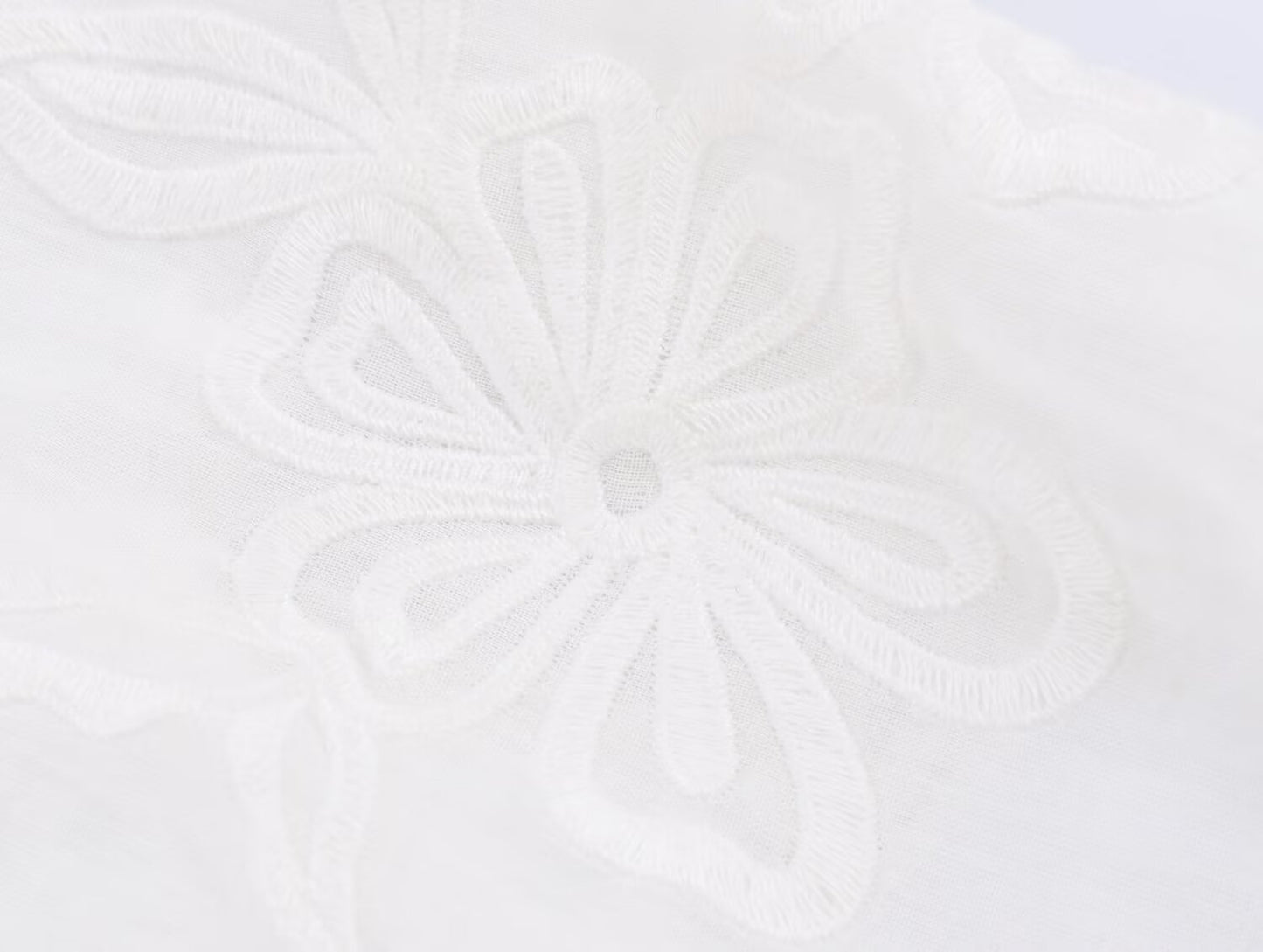 Women's embroidery decoration loose pleated shirt