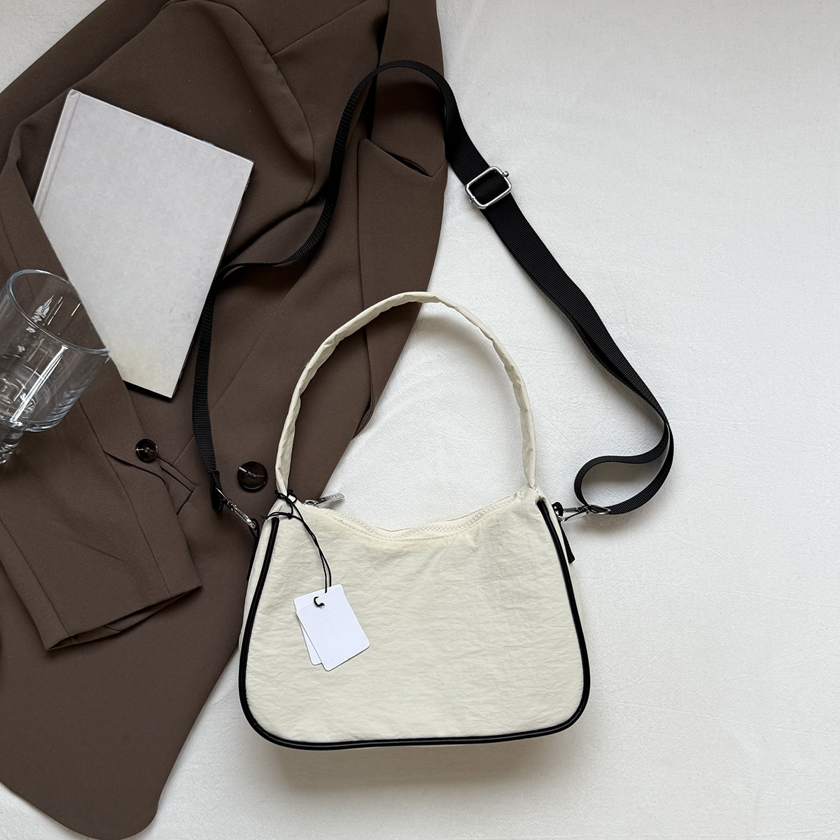 2025 shoulder slung jiaozi waterproof leisure bag