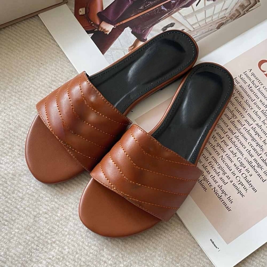 2026 ladies' new fashion embroidered letter slippers have a shoe box