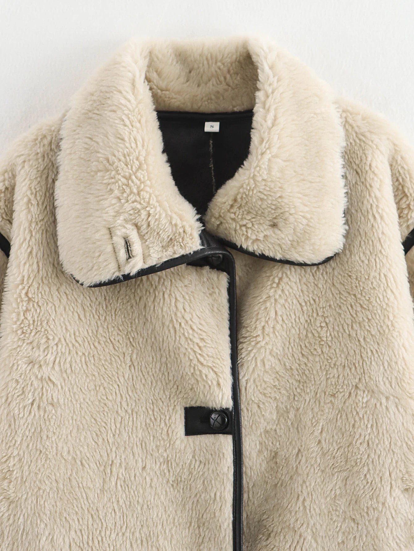 Women's new Fashion large Lapel design loose warm Fur Faux Leather jacket Coat retro long sleeved button up Female Coat chic top
