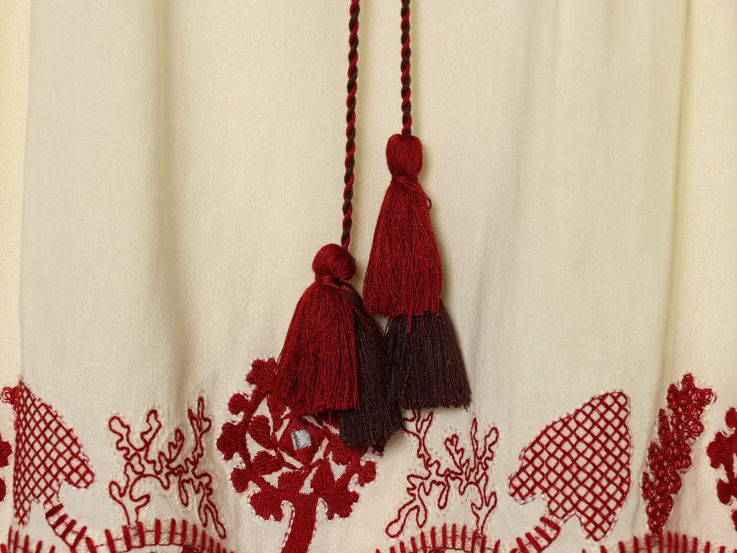 Women's tassel decorated embroidered shirt