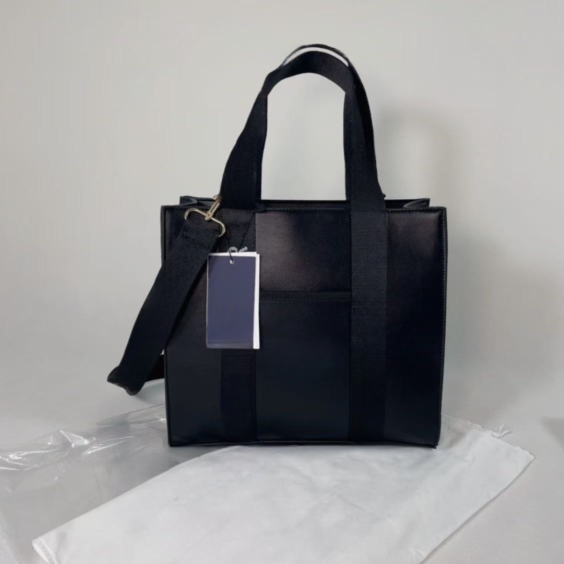 Women's New Fashion Joker Large Capacity Wide Shoulder Strap Shoulder Messenger Bag