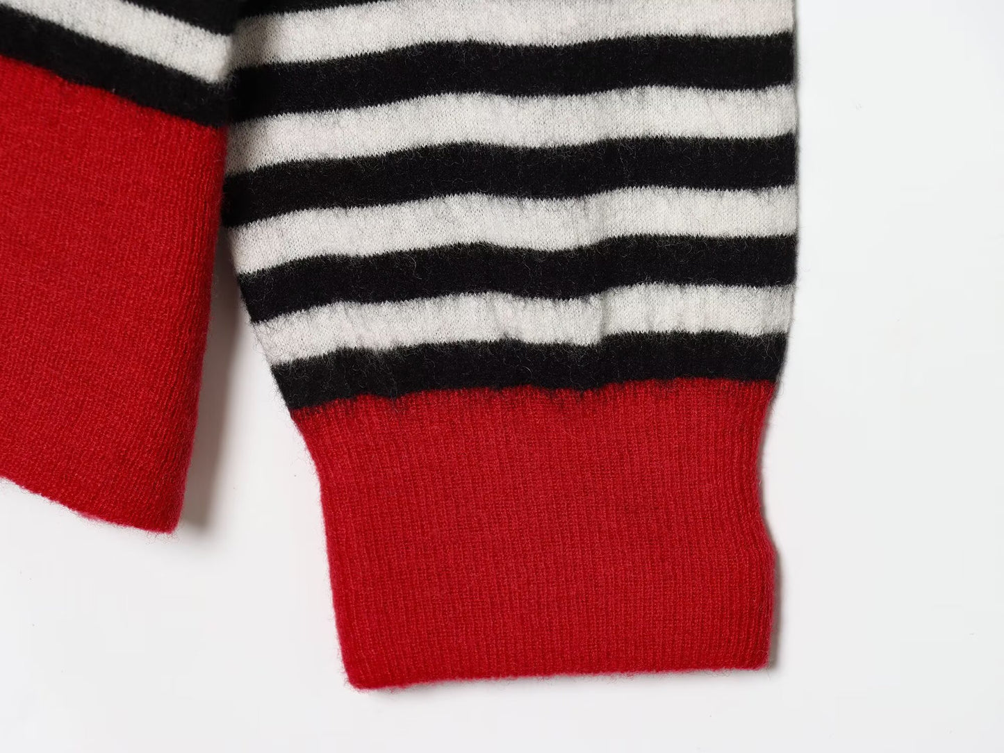 Women's loose O Neck striped knitted sweater