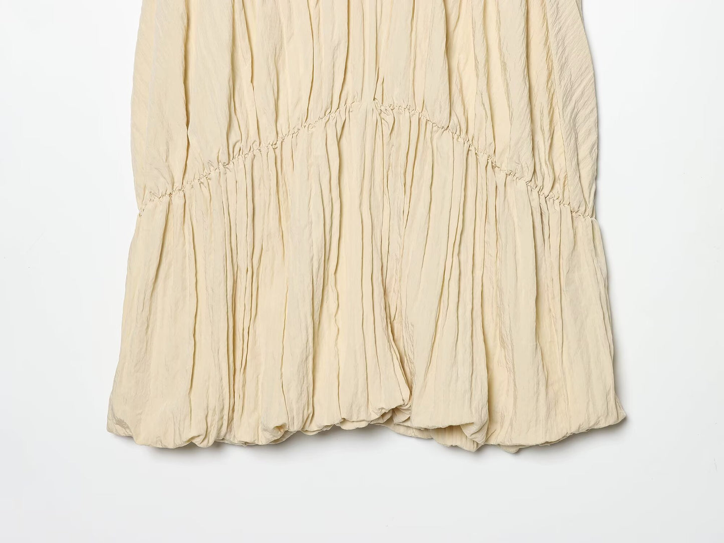 Women's balloon version pleated mini dress