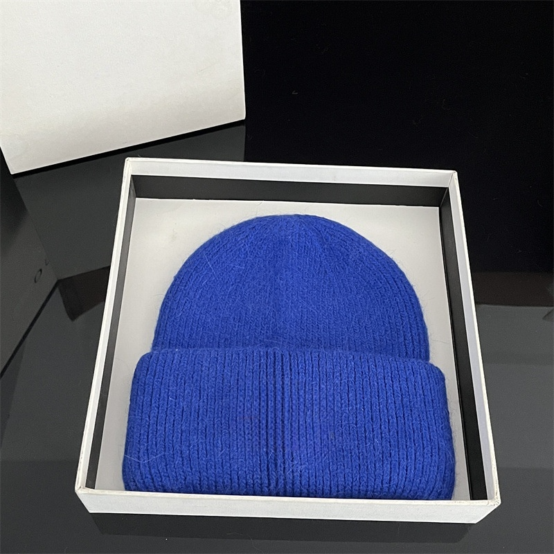 Women's casual Joker warm plush knit hat