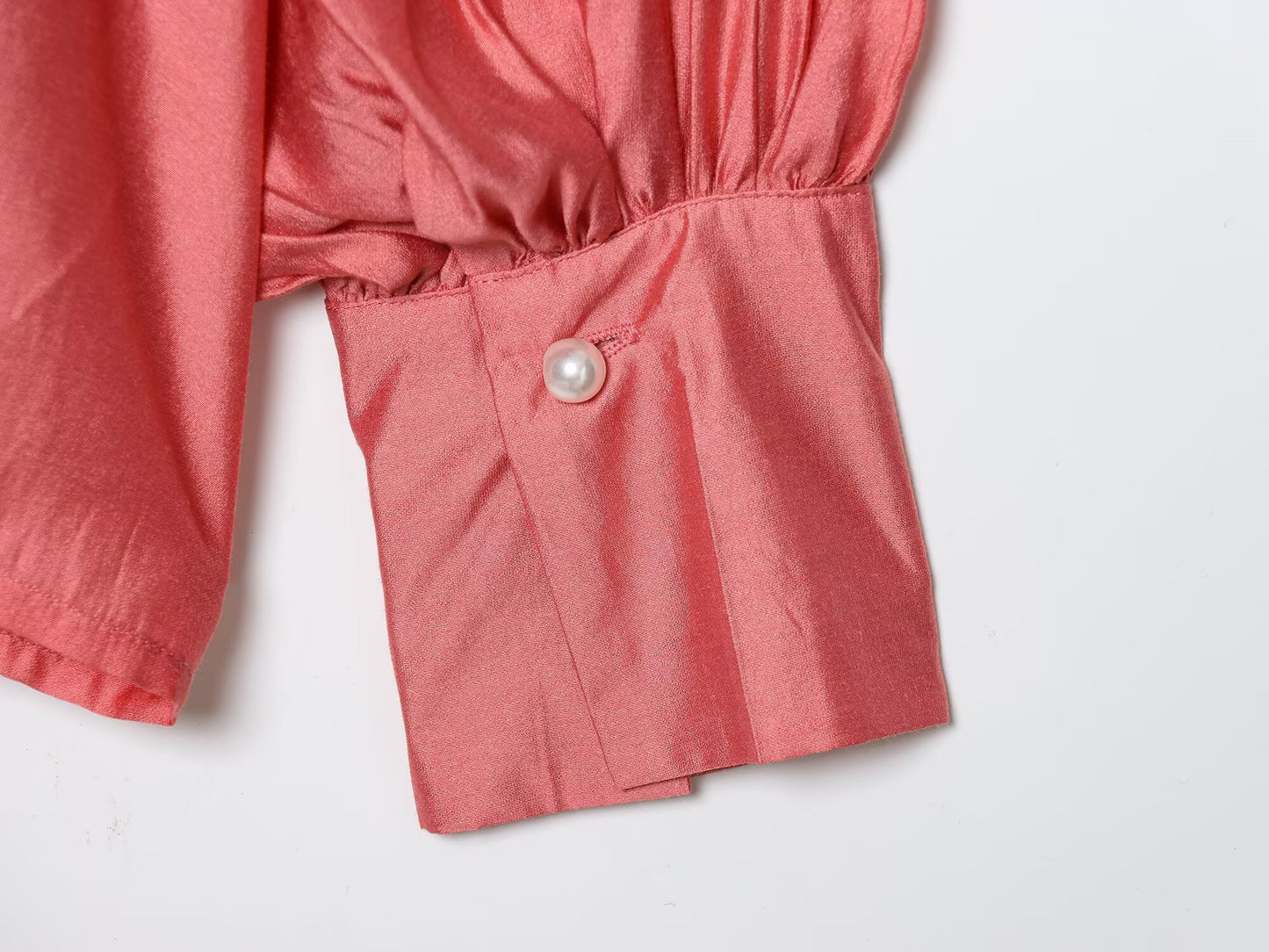 Women's pleated decorative lantern sleeve shirt