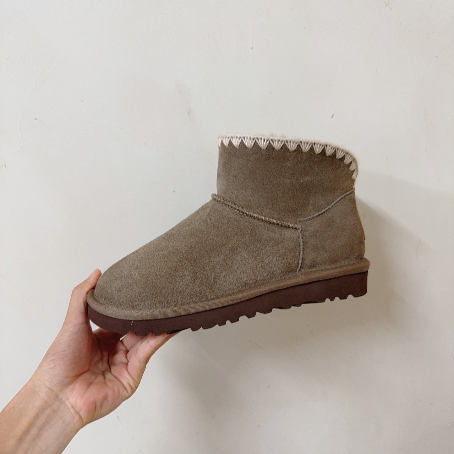 New winter knitted wool shoes snow boots