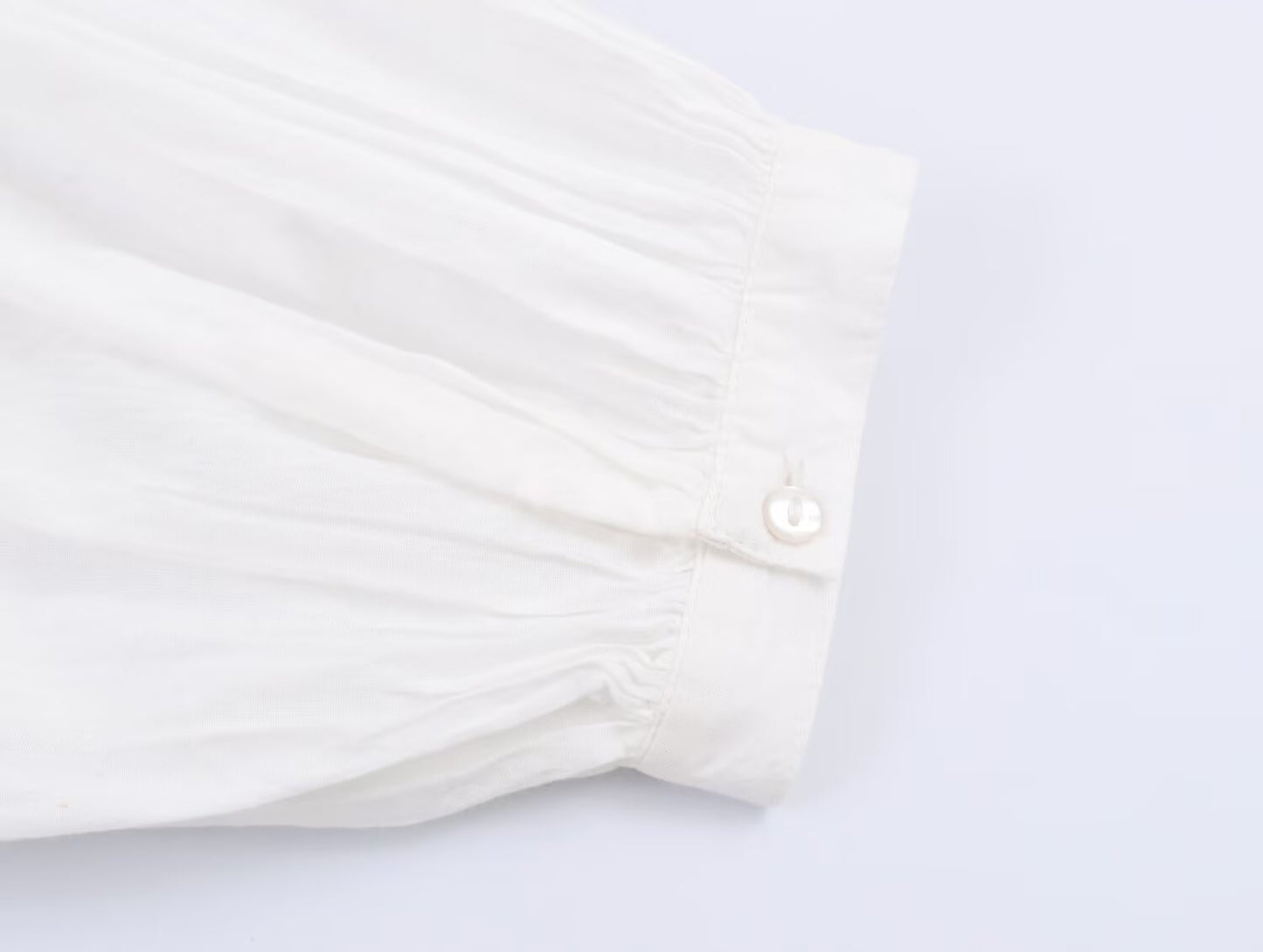 Women's embroidery decoration loose pleated shirt