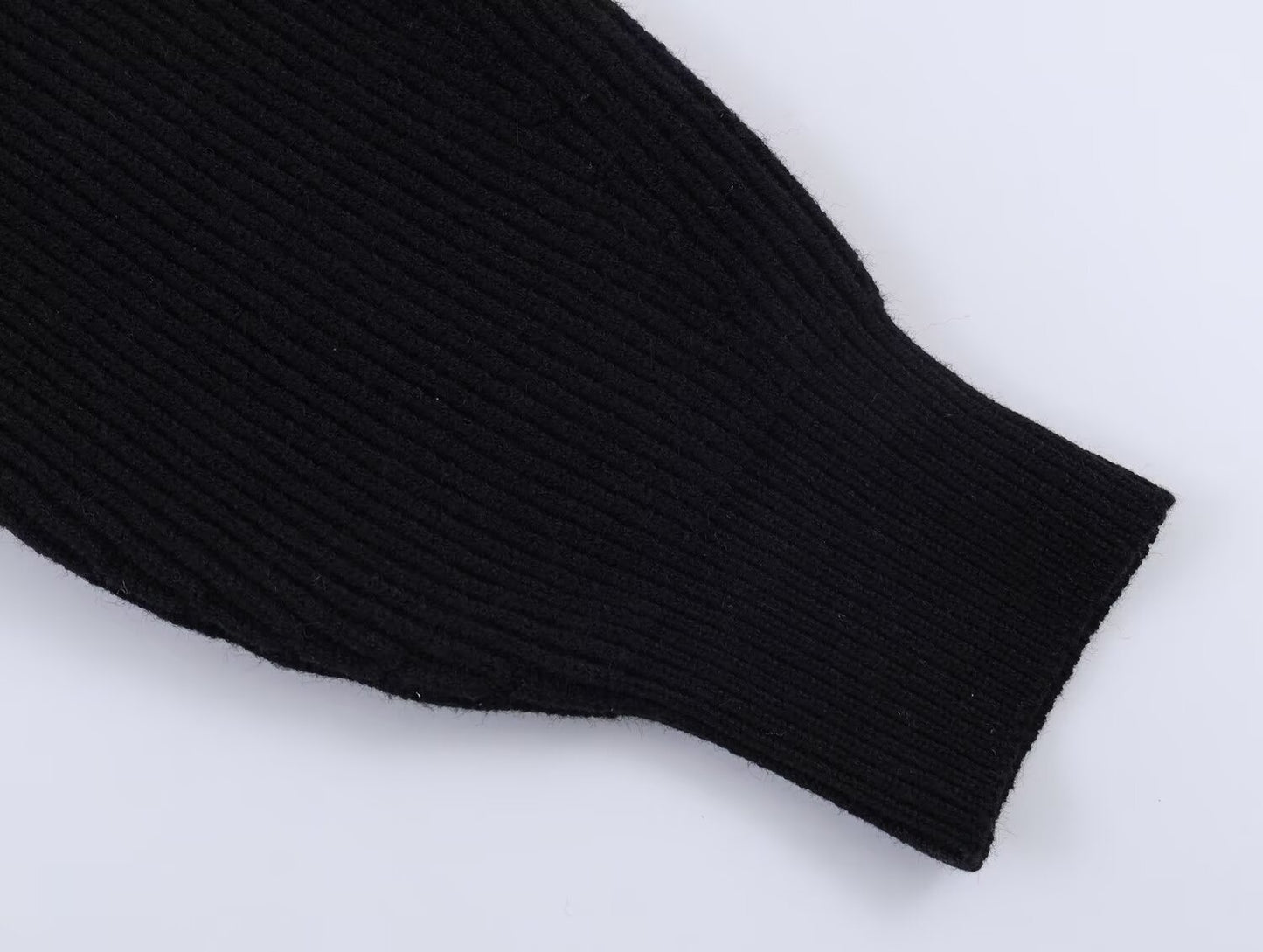 Women's hollow ball decoration O Neck knitted sweater