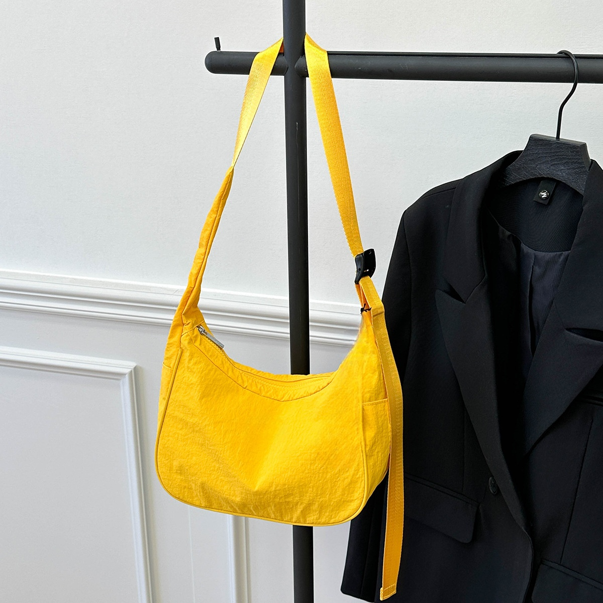 2026 new shoulder bag slung commuter underarm bag